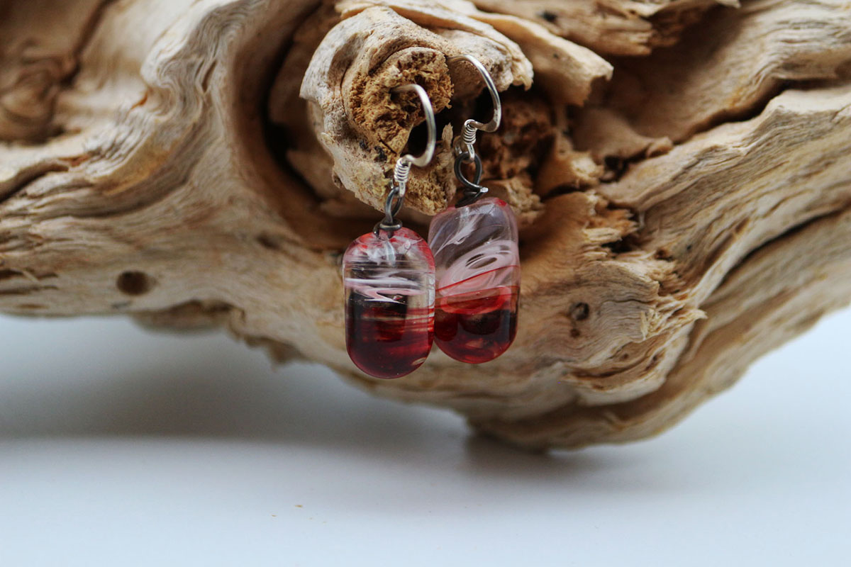 Boucles d'oreilles allongées rouge blanc